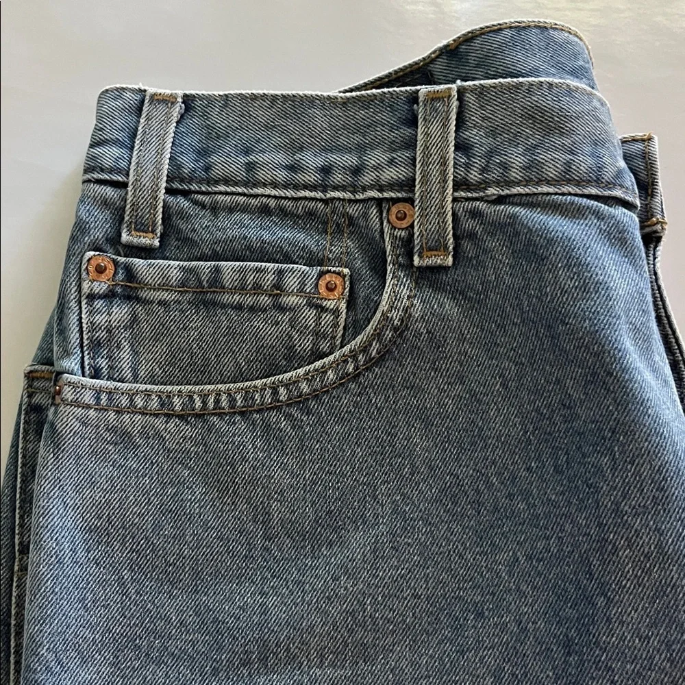 Vintage Levi’s 550 Relaxed Fit Size 36 x 32